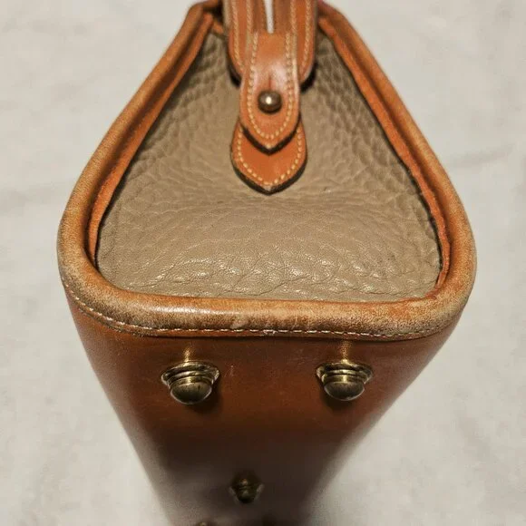 Vintage Dooney & Bourke All Weather Leather Crossbody Bag (NO STRAP) - Picture 3 of 16